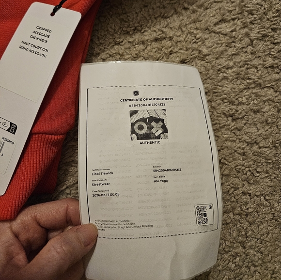 Alo Cropped Accolade Crewneck Sweatshirt L in Bright Red - Picture 5 of 5